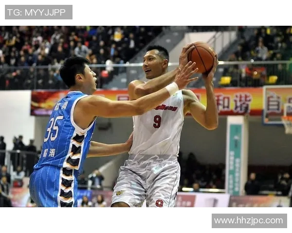 易建联带领广东宏远队再次登顶CBA联赛，夺得冠军称号！